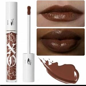 Liquid Lipstick in the shade magnolia 60 by Kat Von D